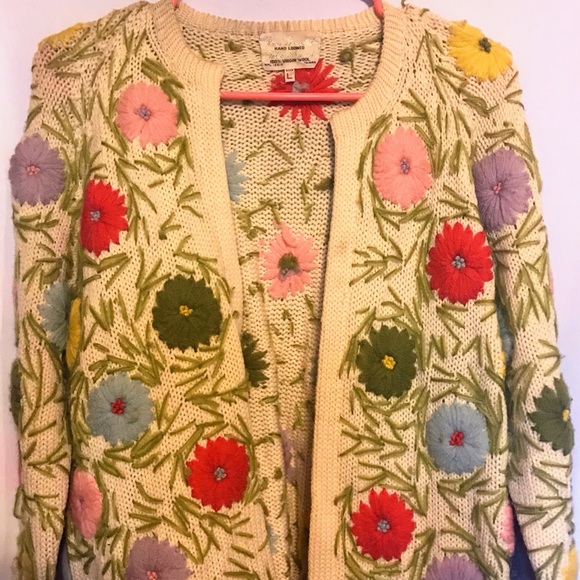 Vintage handcrafted embroidery embellished cardigan! 100% Wool - Picture 5 of 5